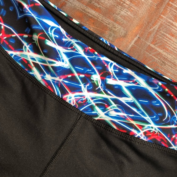 Lularoe workout crop pants - Picture 4 of 5